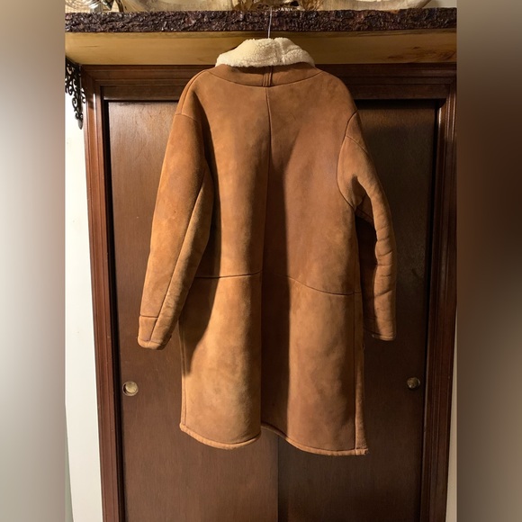 Handmade Leather Sheerling coat tailored by ‘The Designers’ in Boston, MA . - Picture 4 of 4